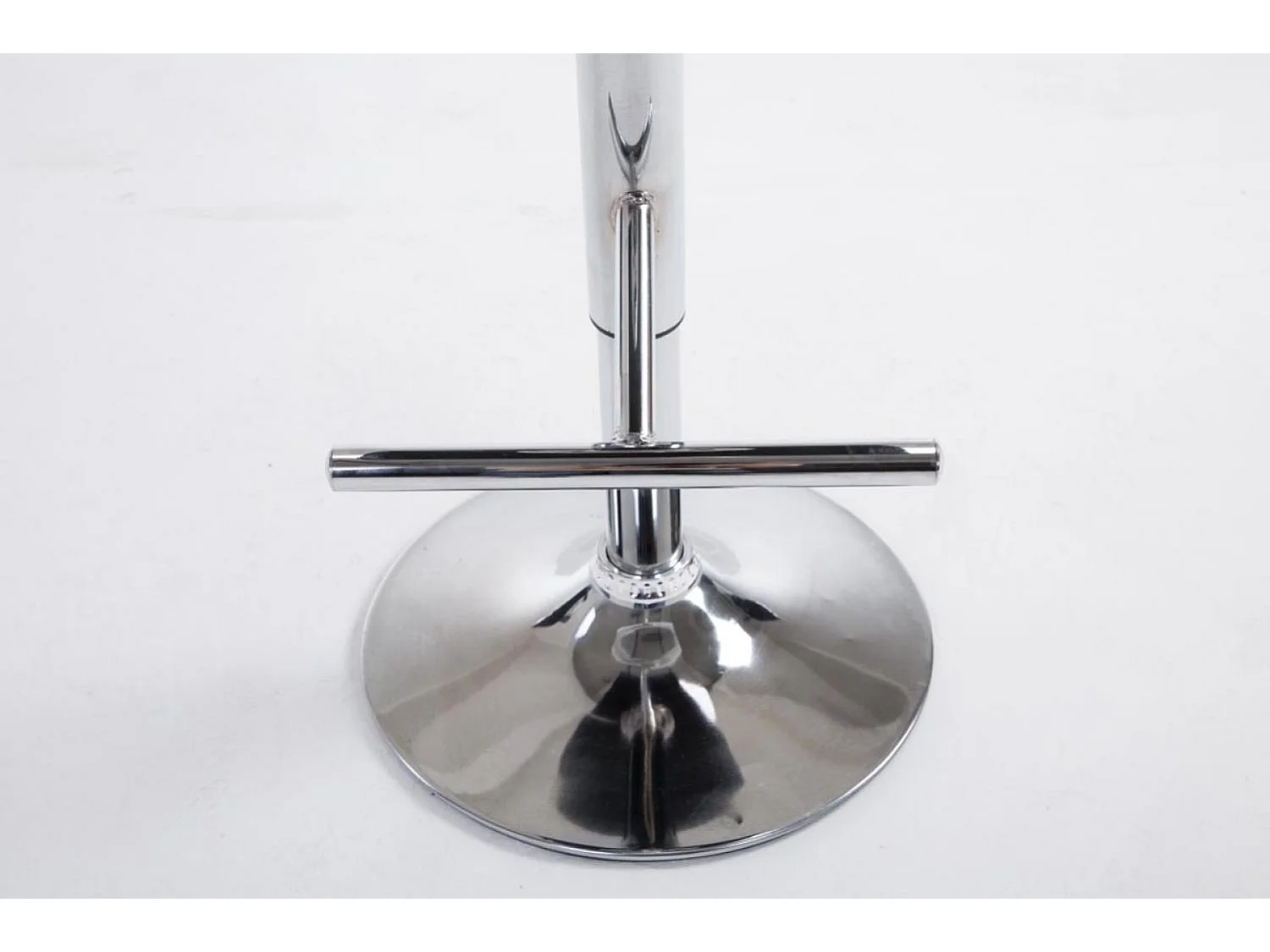 Sgabello da bar - Finta pelle & Metallo in look cromato - nero - California