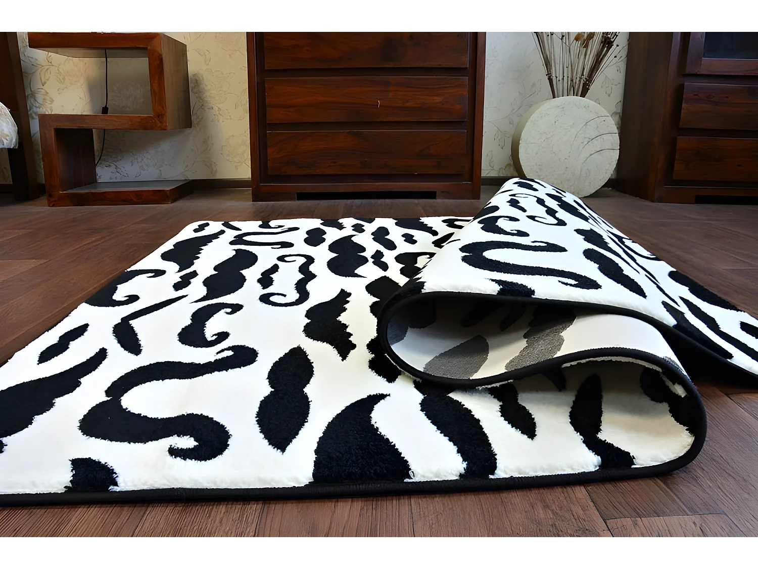 Tapijt SKETCH - FA67 room/zwart - Snor 160x220 cm