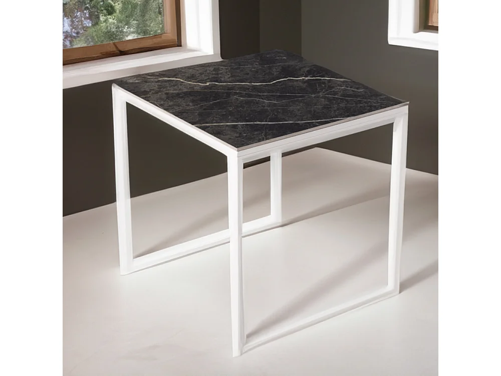 Mesa de Jantar Smart Black Matt 90x90x75cm  Base preta.