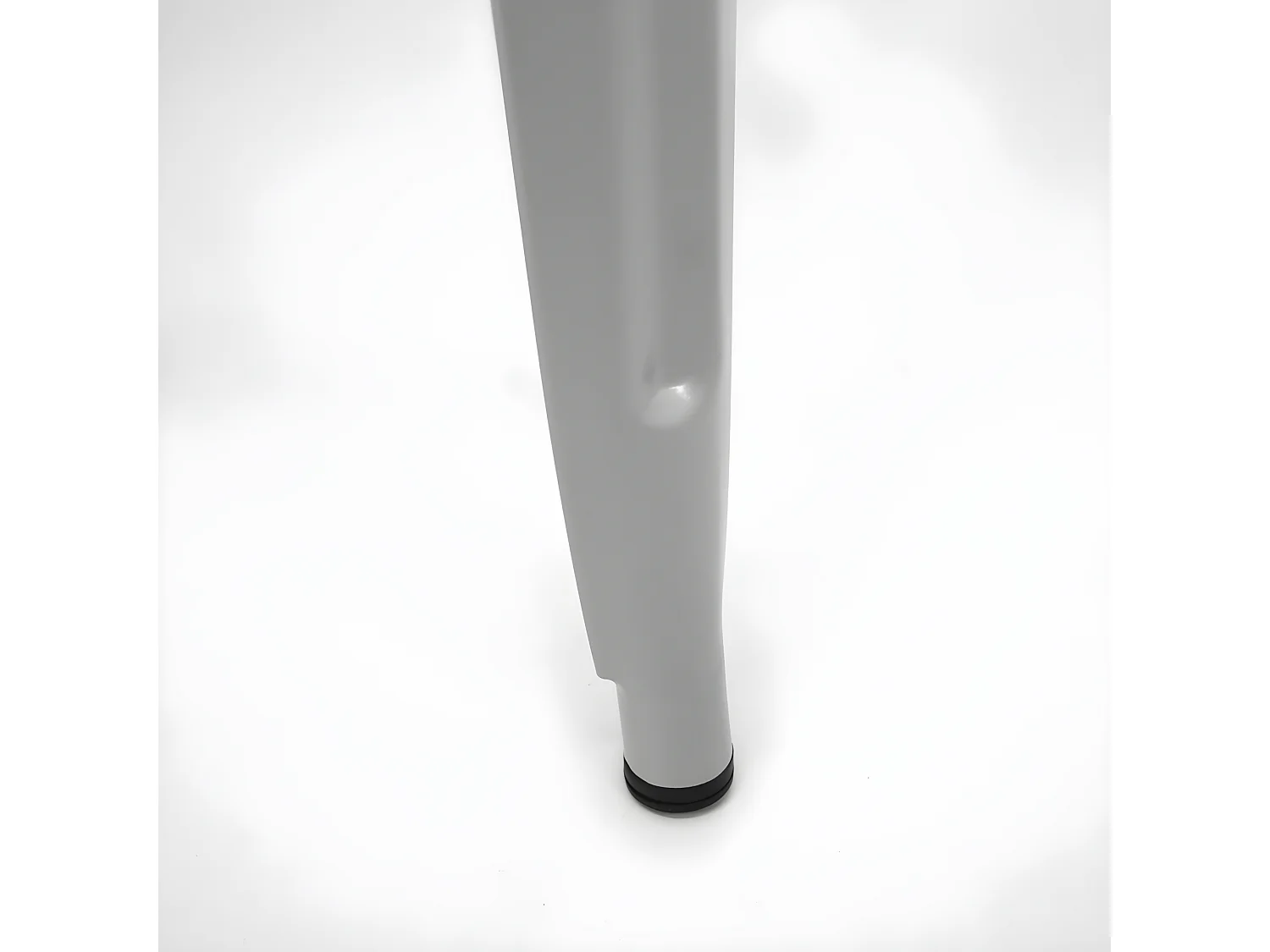 Pack 4 taburetes de bar con respaldo Tulio Gris plata. 43X43x93 cm.