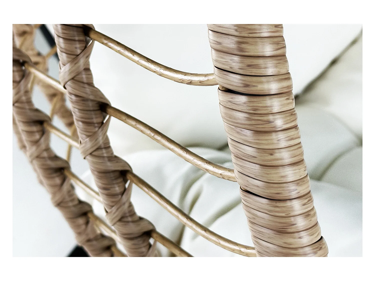 Sedia sospesa a dondolo, poltrona sospesa uovo mod. Eden