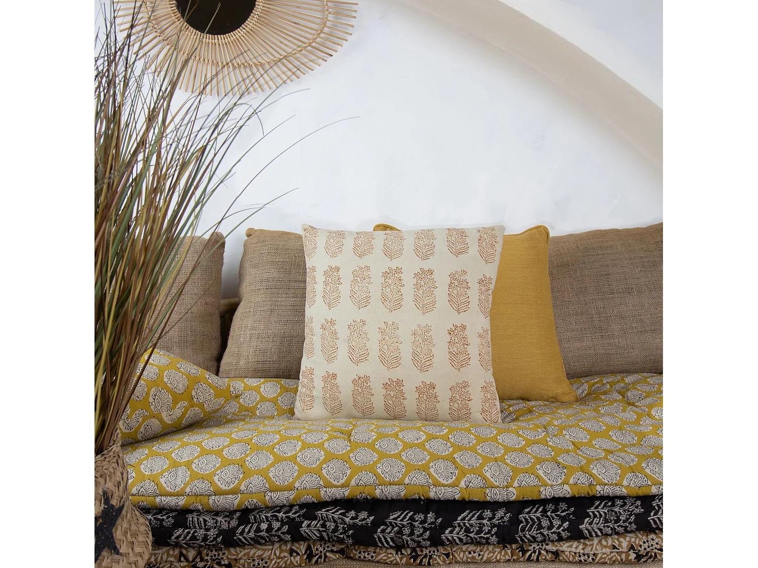 Now's Home - Coussin En Coton Imprime Beige Avec Motifs 40x40cm Adyar