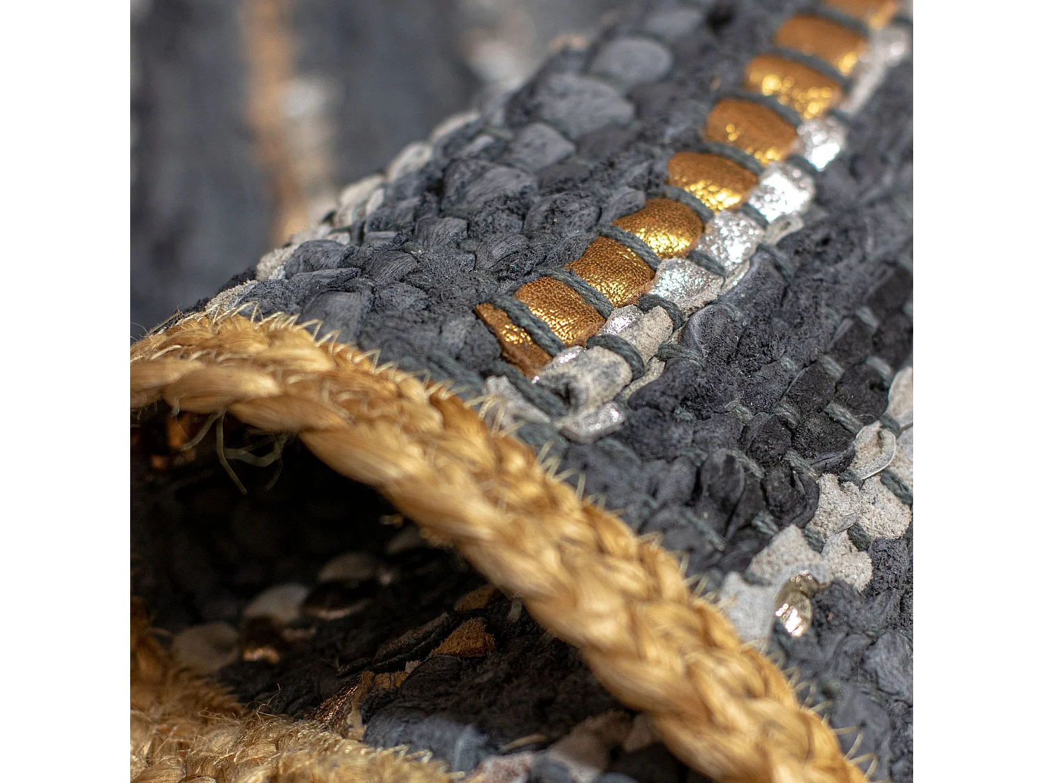 Now's Home - Tapis En Cuir Recycle Jute Et Coton Bleu Et Argente 60x80cm Asma