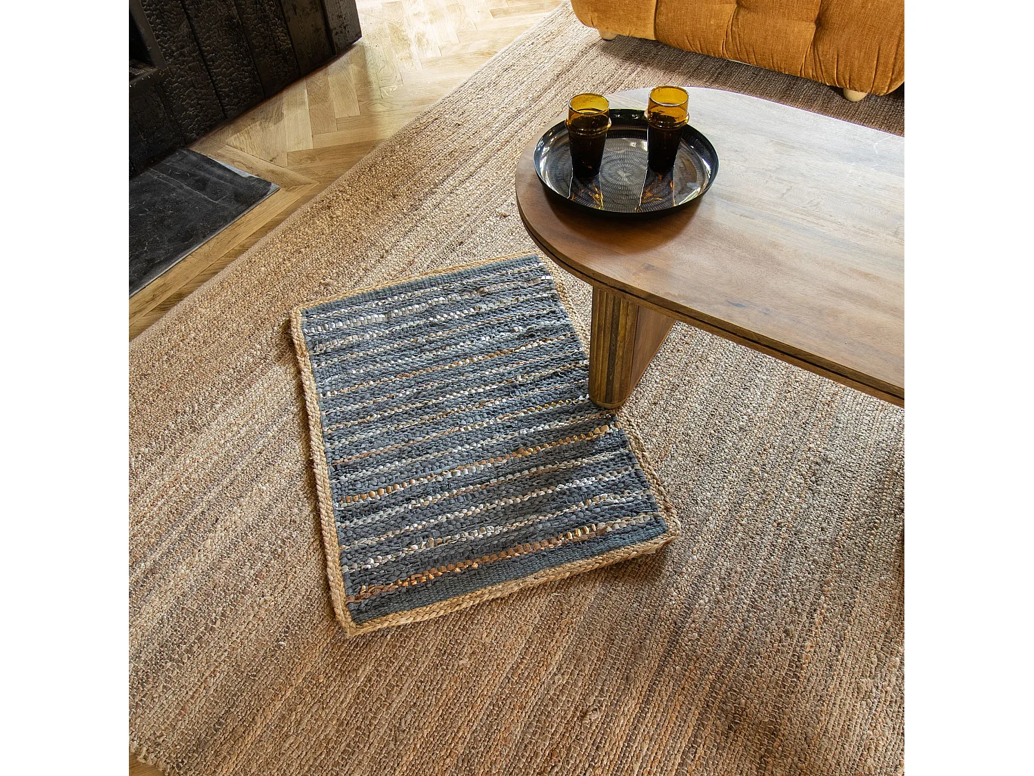 Now's Home - Tapis En Cuir Recycle Jute Et Coton Bleu Et Argenté 60x80cm Asma