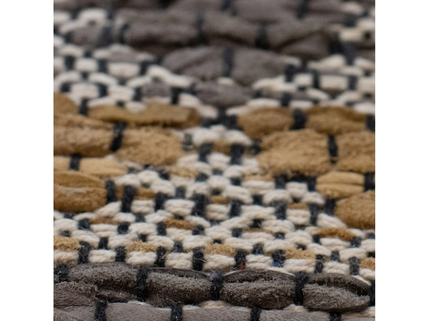 Now's Home - Tapis En Cuir Recycle Et Coton Tisse Main 150x240cm  Adana