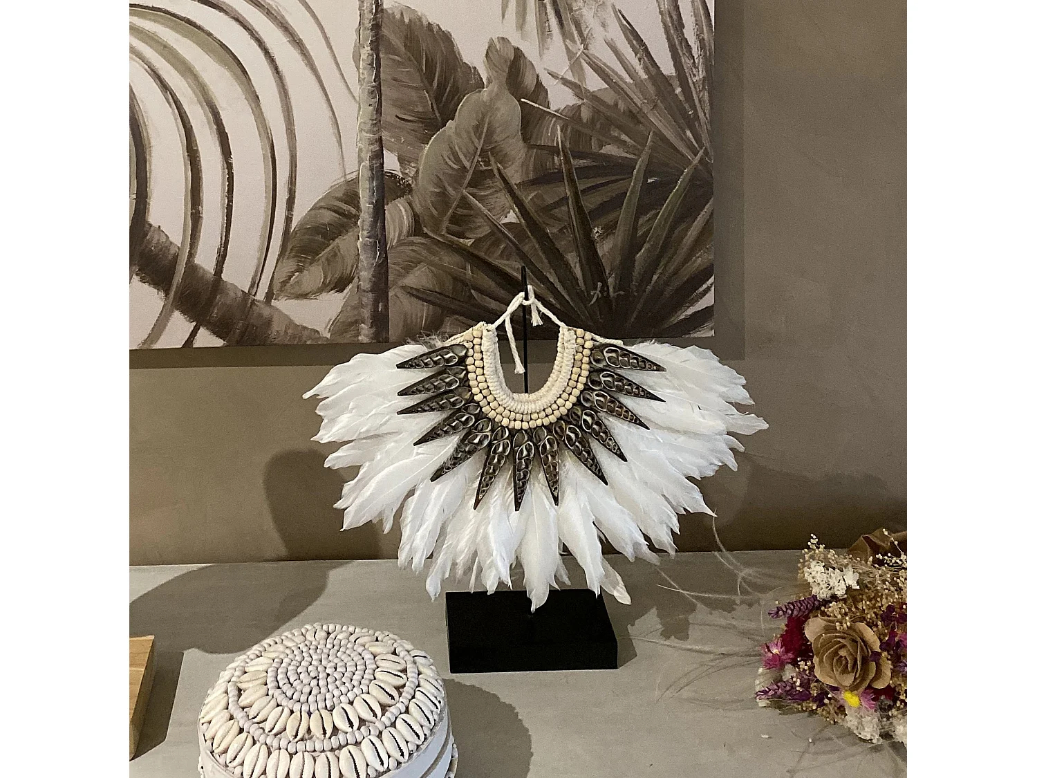 Now's Home - Collier En Plumes Blanches Et Coquillages 33x7.5x32 Papua