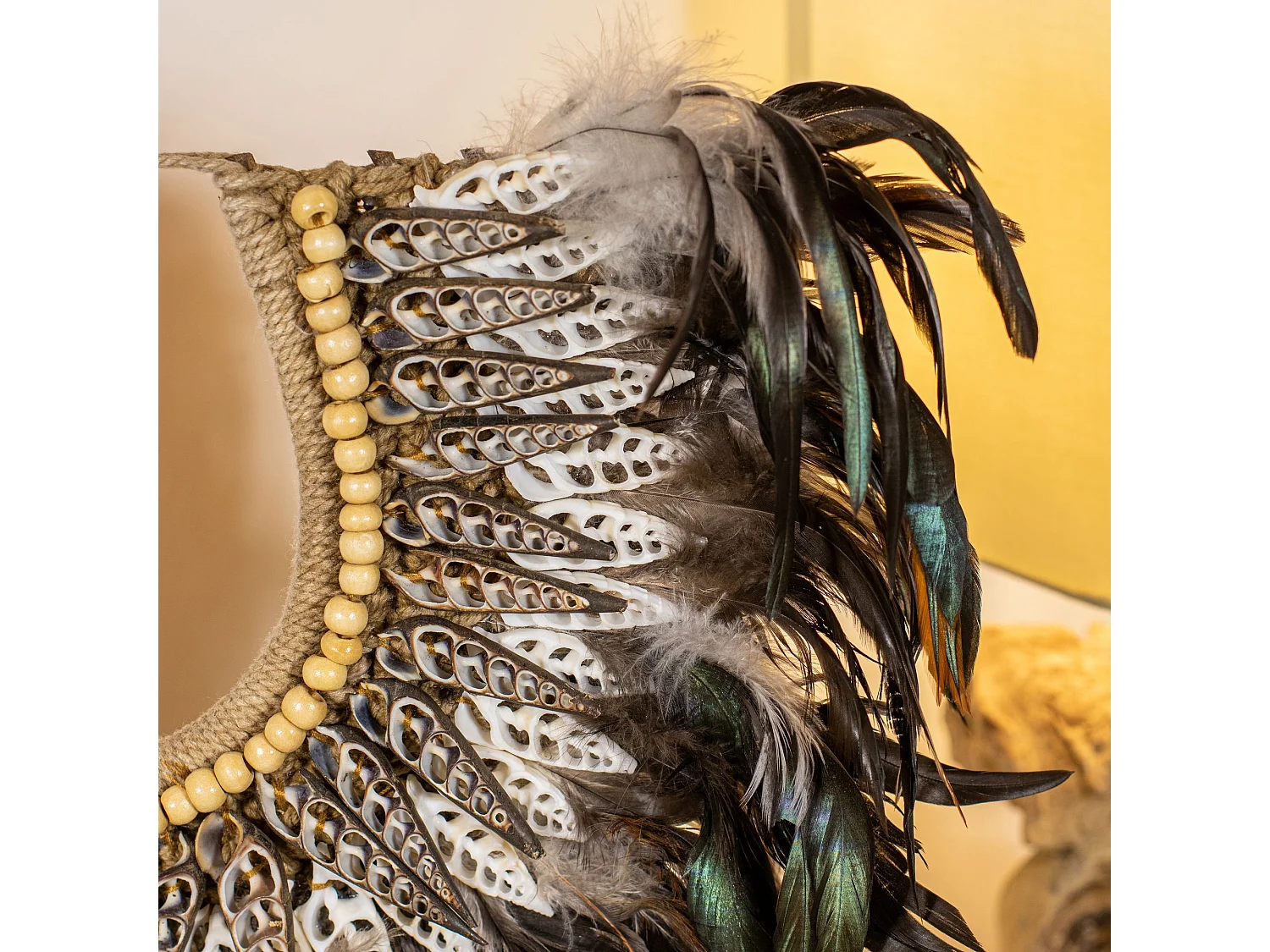 Now's Home - Collier Noir En Plumes Et Coquillages Noirs 40x10x45 Cm Papua