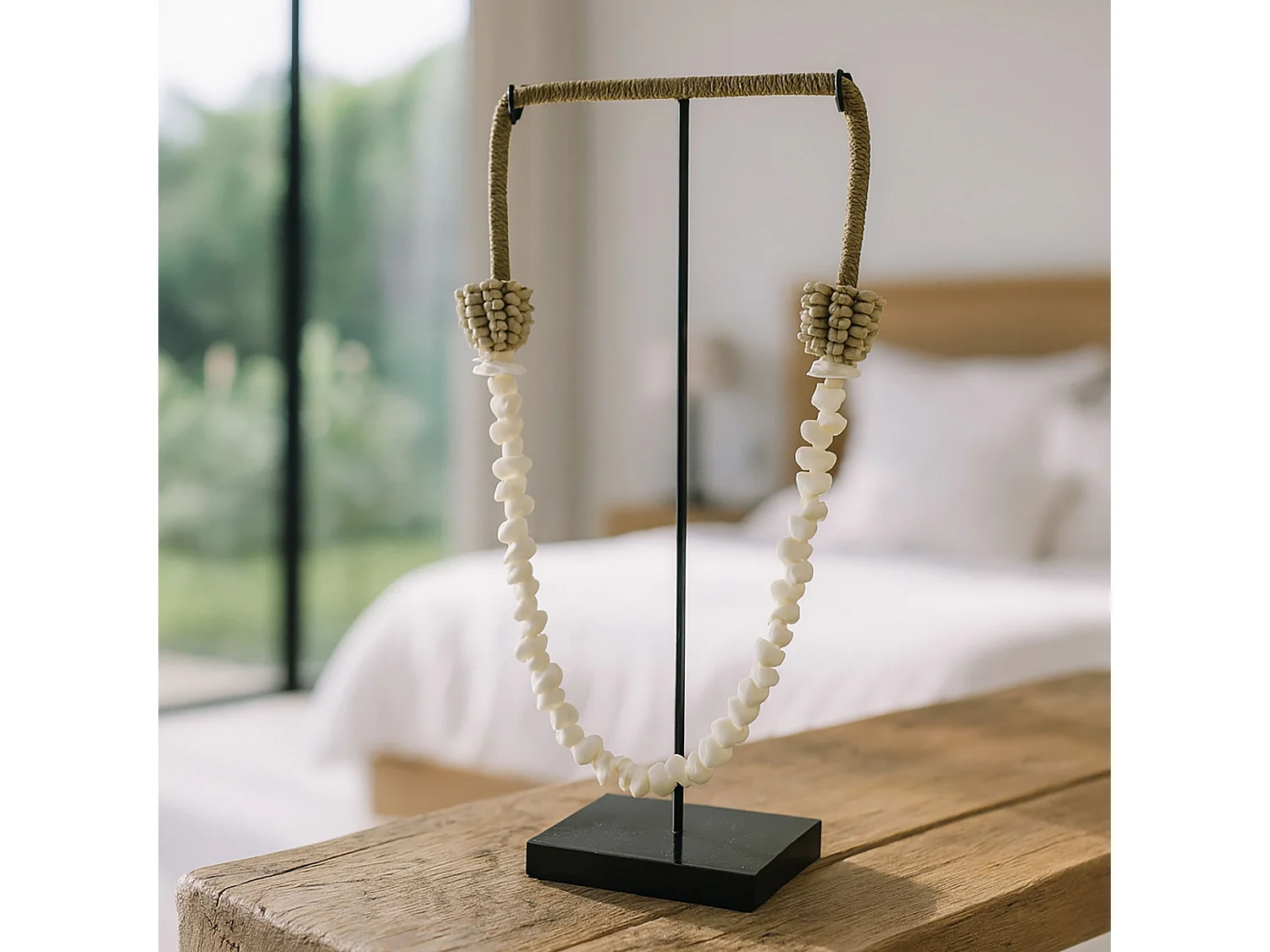 Now's Home - Collier De Coquillages Sur Socle En Metal H38cm Dao