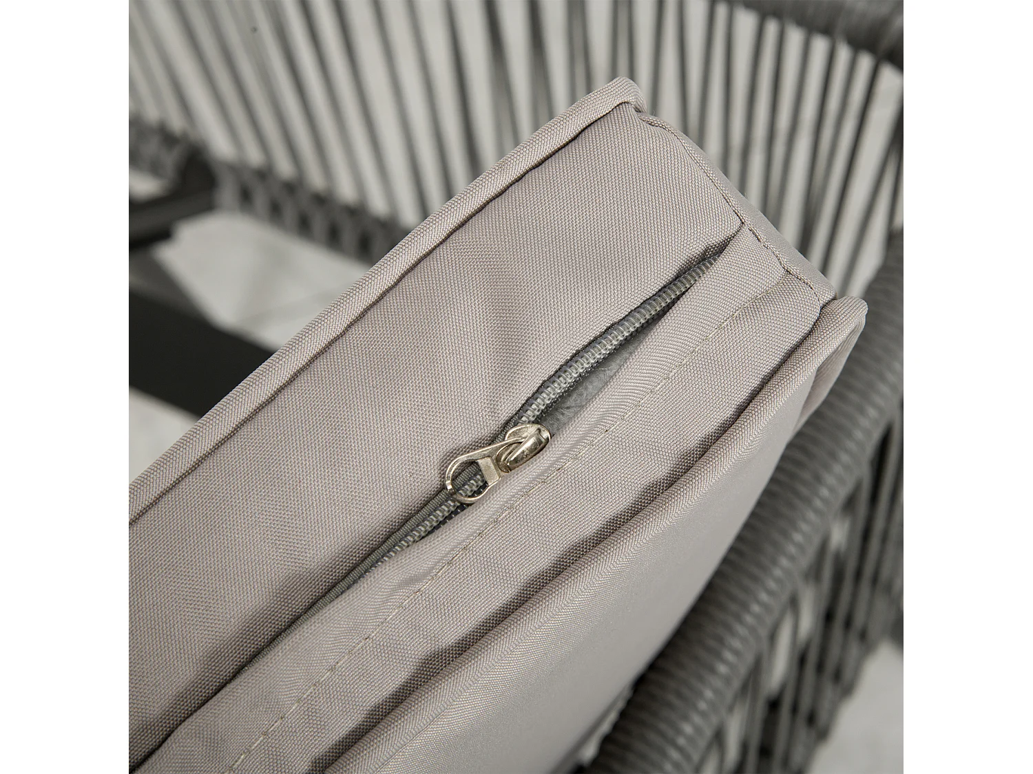 Ensemble bistro de jardin 2 places 3 pièces style contemporain coussins gris acier époxy noir résine filaire grise