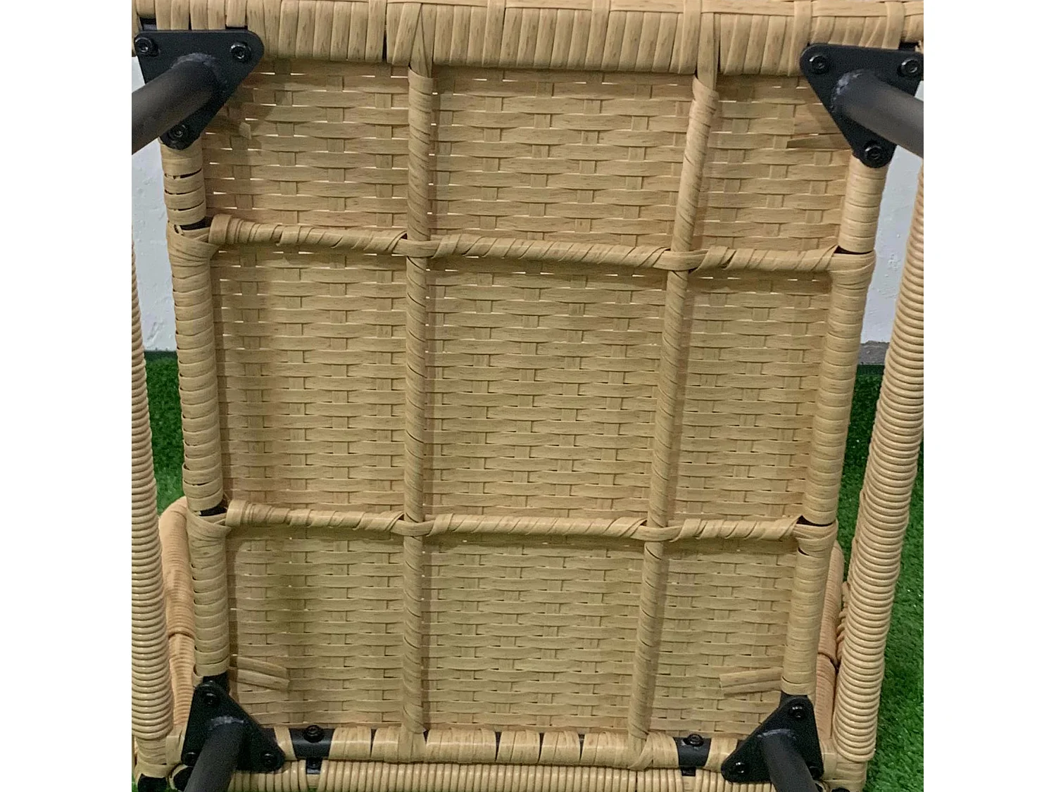 Ensemble salon de jardin 4 pièces canapé 2 places 2 fauteuils table basse coussins