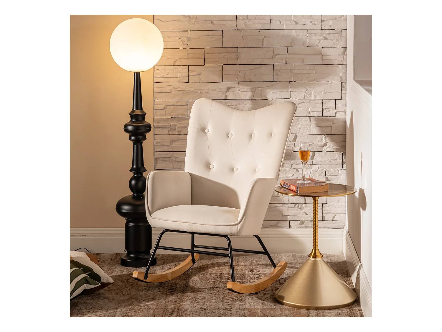 URBAN MEUBLE Fauteuil à bascule Scandinave velours beige Pieds en bois de hêtre
