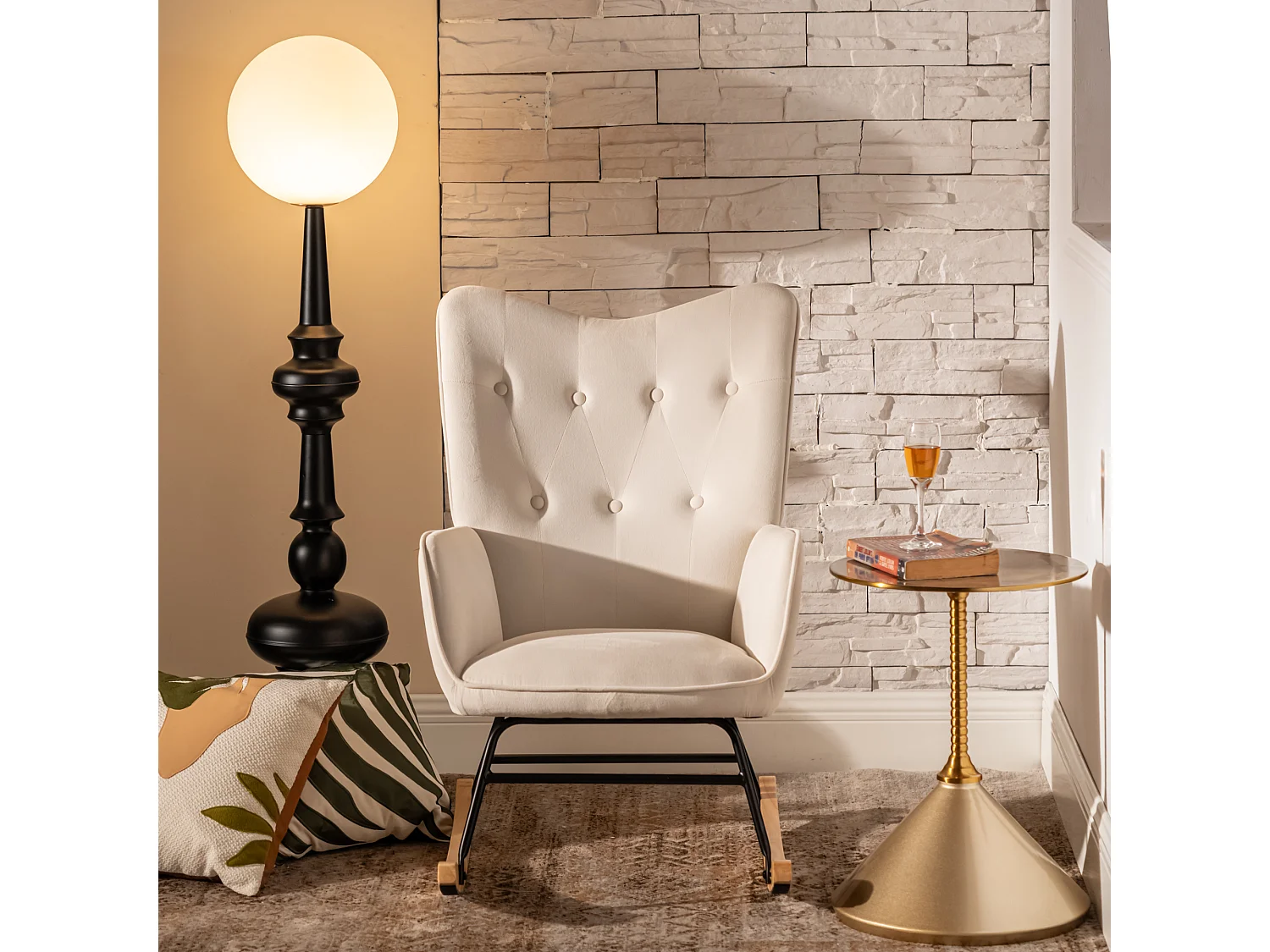 URBAN MEUBLE Fauteuil à bascule Scandinave velours beige Pieds en bois de hêtre