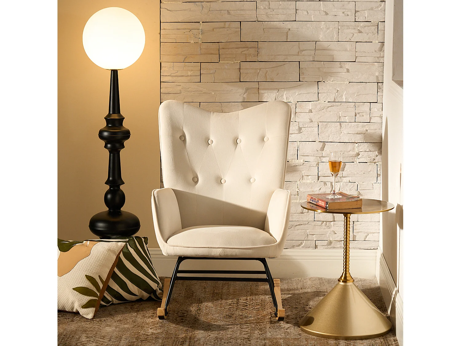 URBAN MEUBLE Fauteuil à bascule Scandinave velours beige Pieds en bois de hêtre