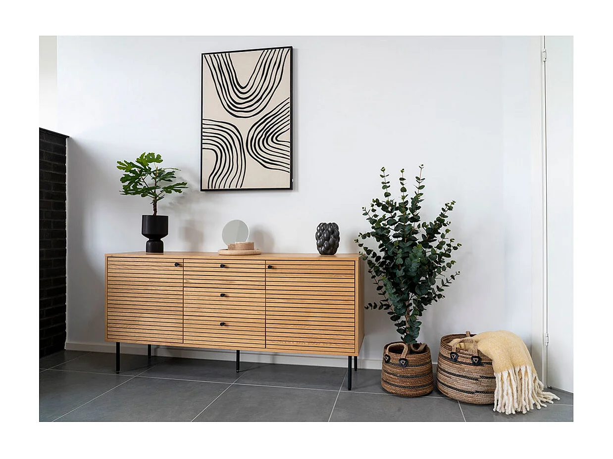 Kyoto Sideboard 2 Türen , 3 Schubladen Eiche Furnier.