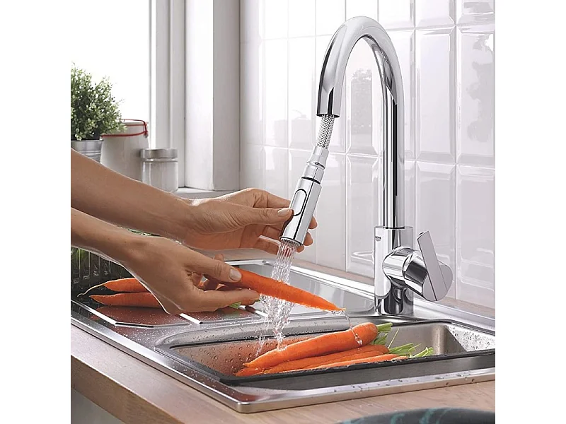 Robinet de cuisine avec douchette GROHE Feel chromé + nettoyant GrohClean