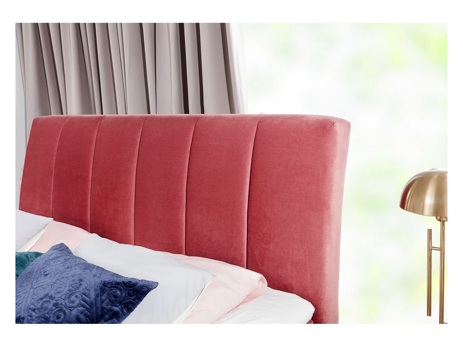 Lit continental moderne avec matelas velours bleu Brato-140x200