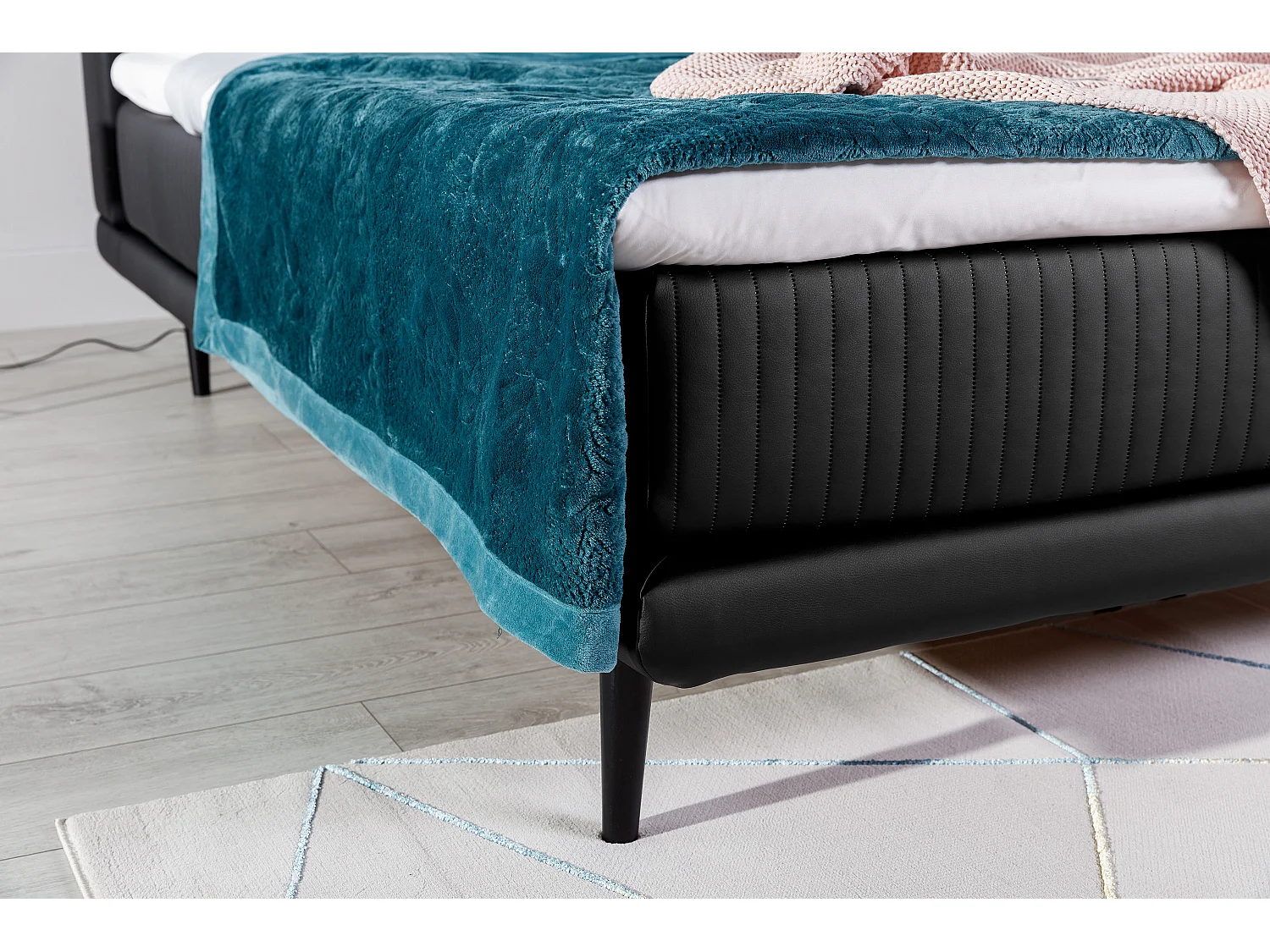 Lit boxspring 160x200 tissu beige clair sommier et matelas inclus Mastera