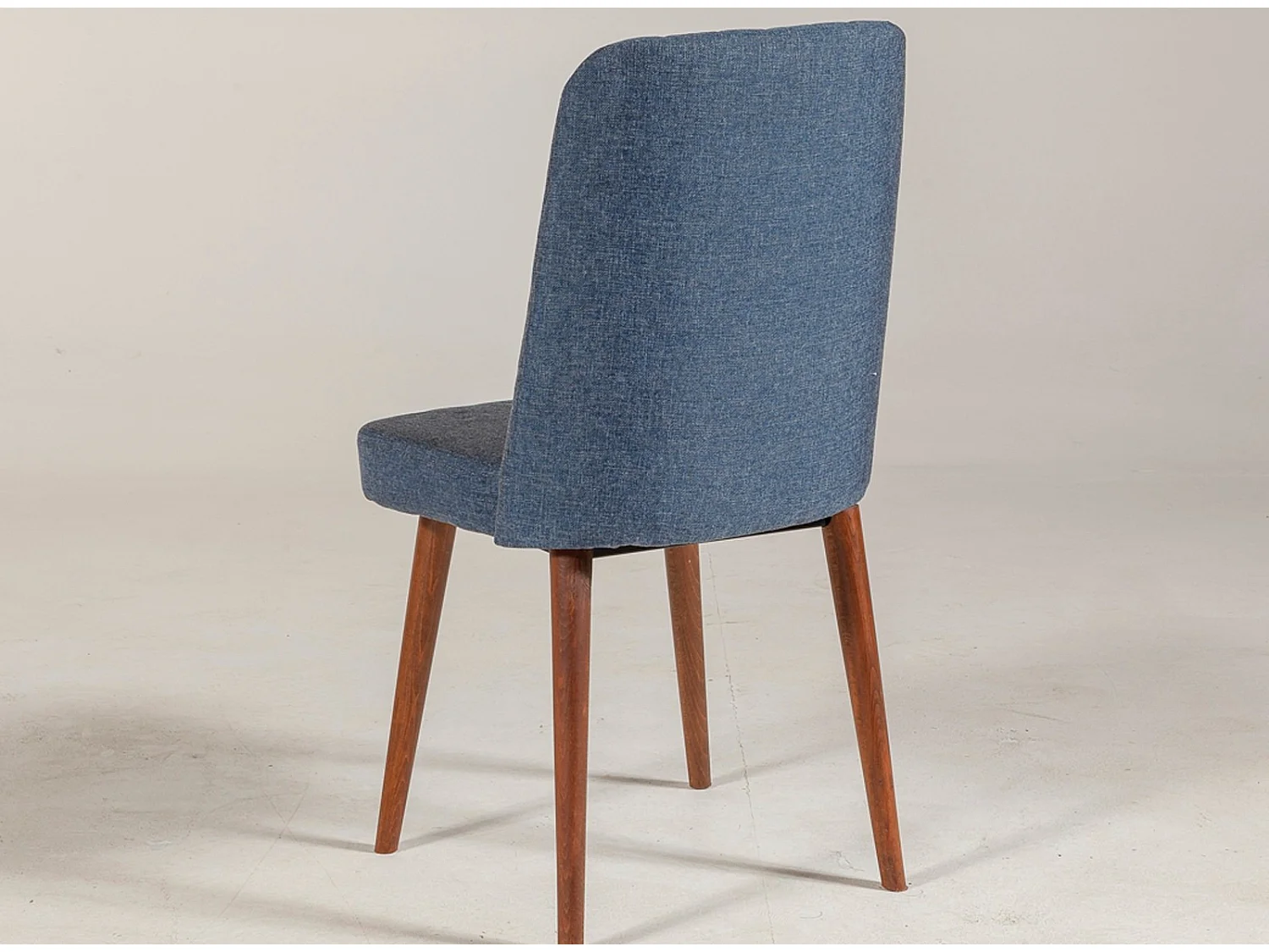 Chaise de salle à manger tissu bleu et bois Noyer Mareva