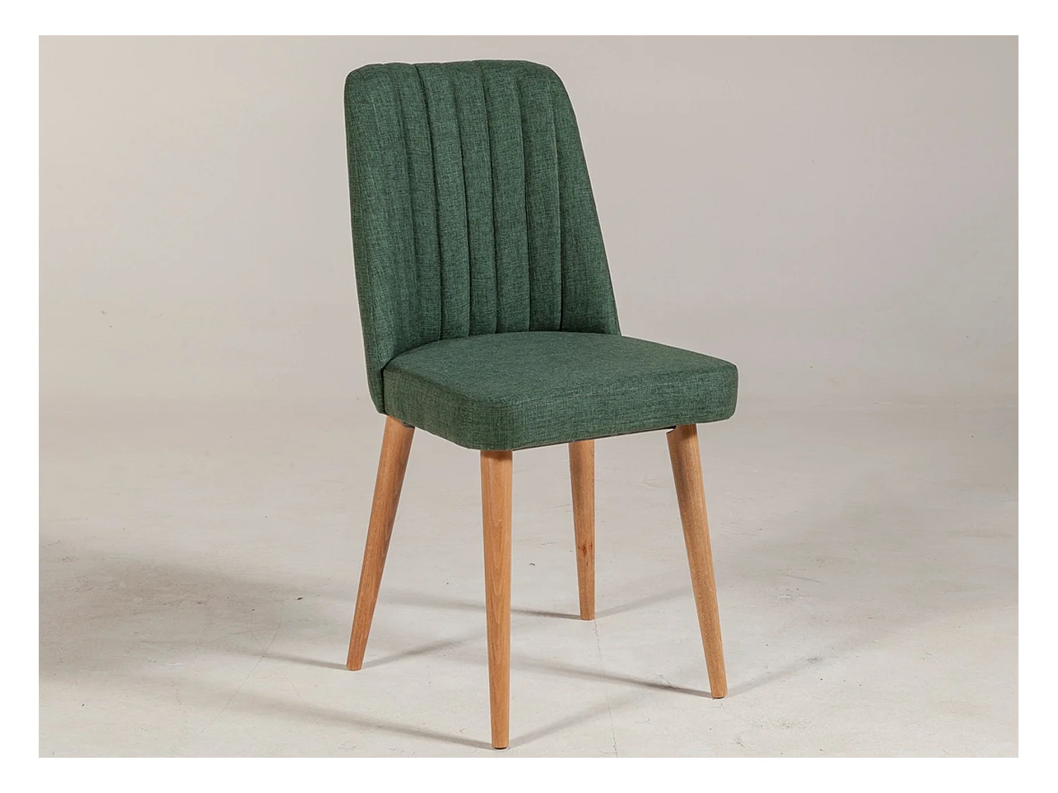 Chaise de salle à manger tissu vert et bois de pin naturel Mareva