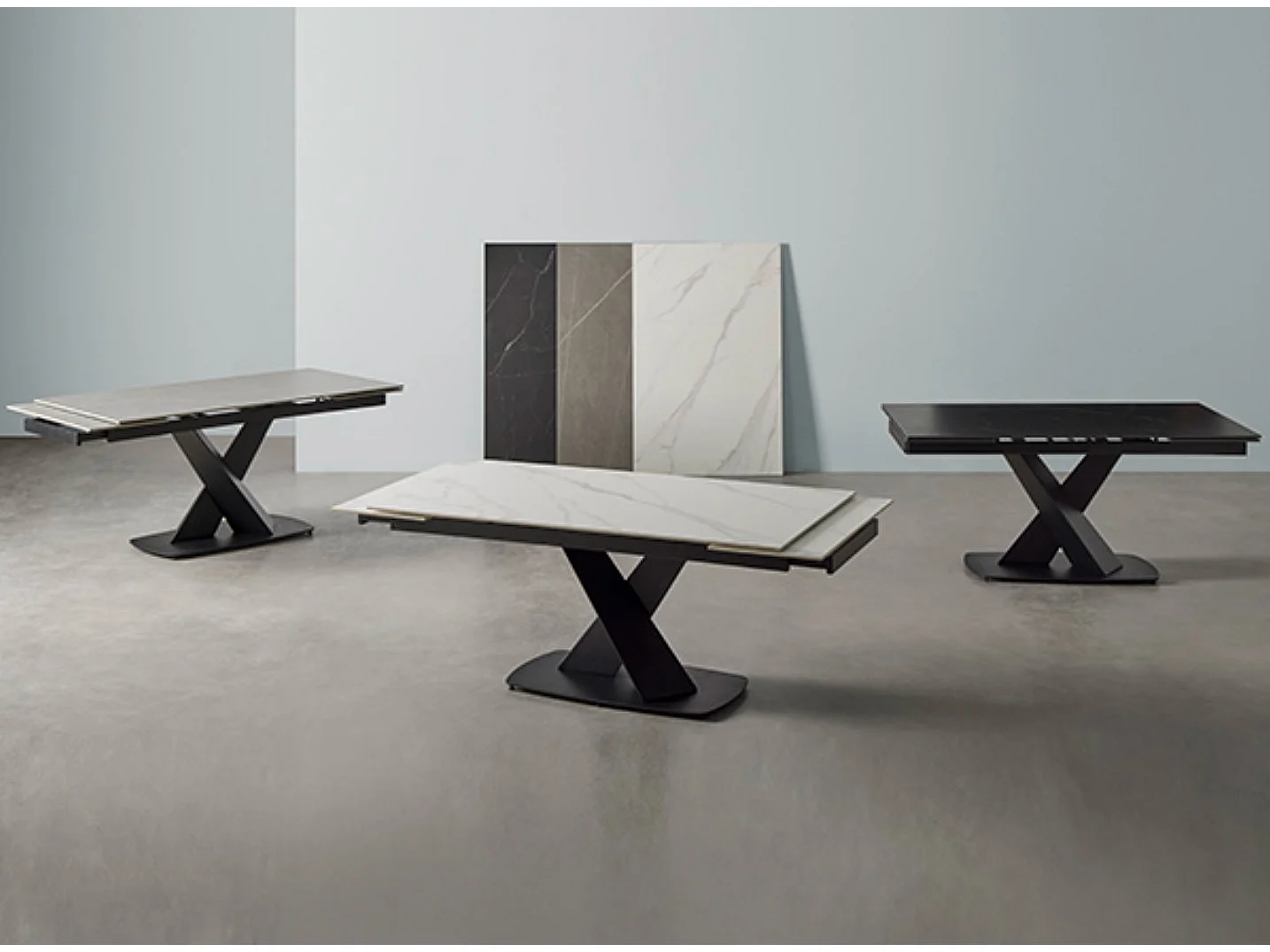 Designer uitschuifbare tafel met porseleinen blad en zwart metalen poten Konty-Kleur Zwart-Breedte 160/200/240 cm