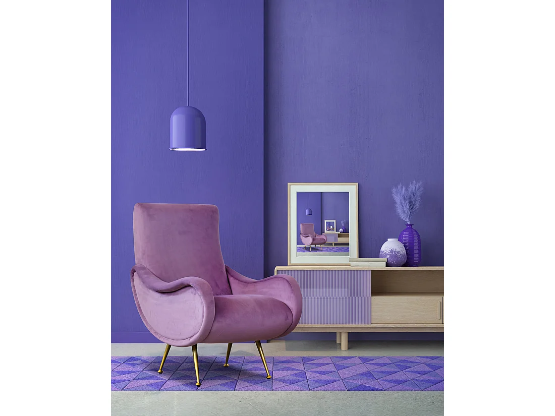 Poltrona design vintage in velluto lilla gambe oro