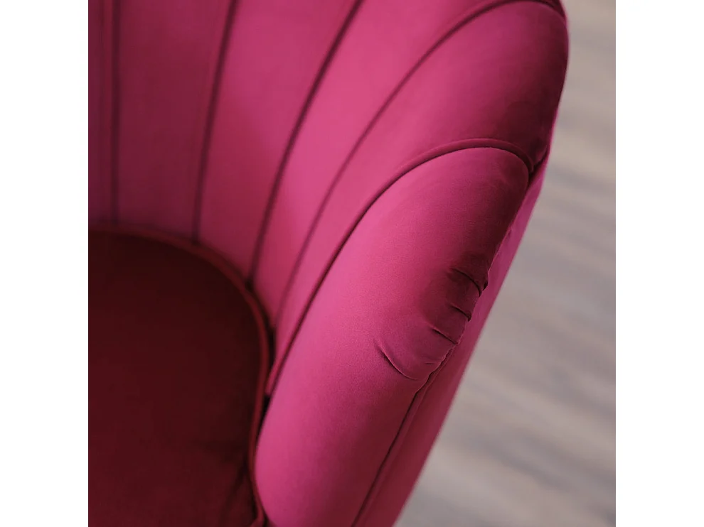 Poltrona in velluto vinaccia gambe oro