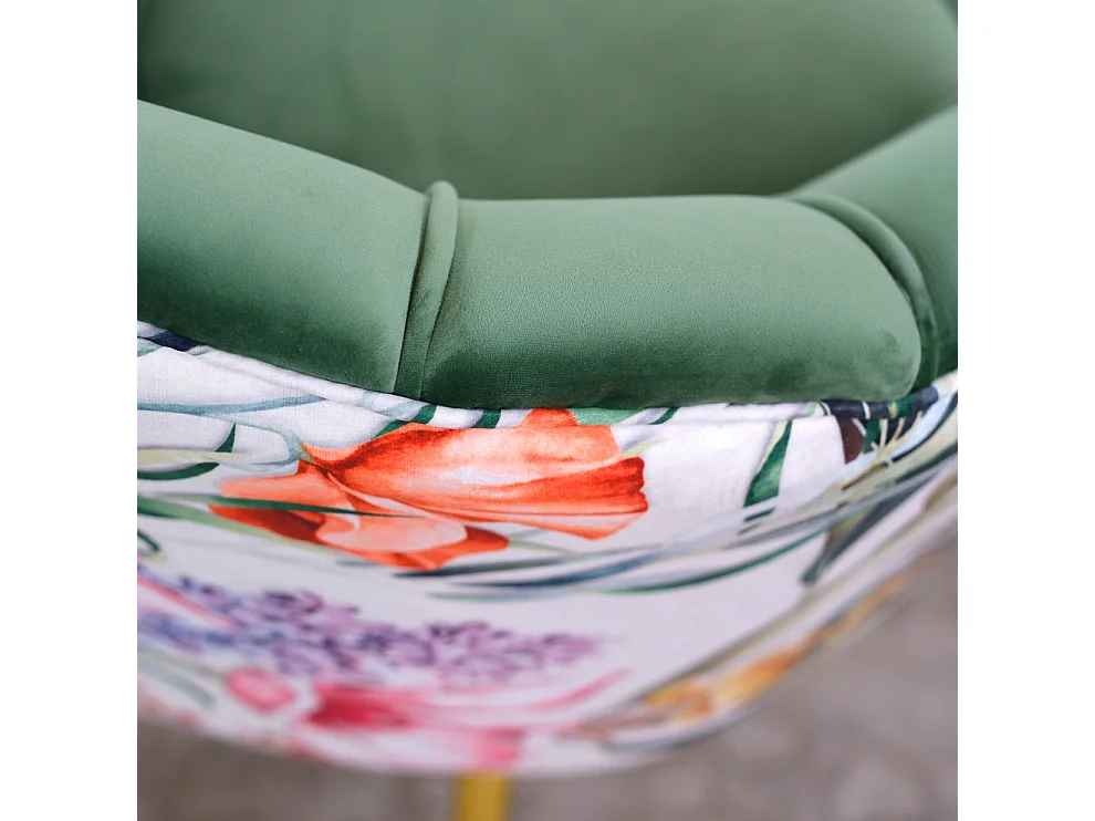 Poltrona in velluto verde menta e microfibra fiorata, gambe oro