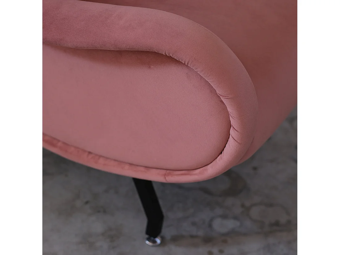 Poltrona design vintage in velluto rosa antico gambe nere