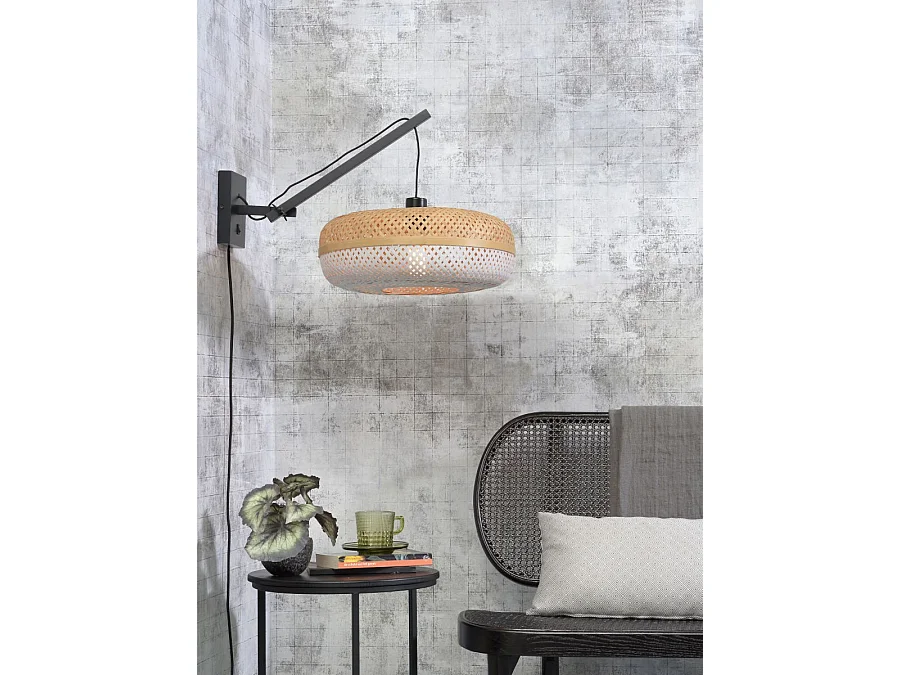 Applique en bambou avec bras noir et abat-jour bicolore