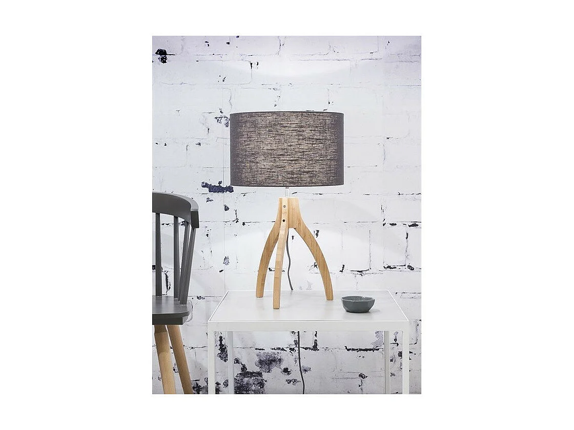 Lampe de table à trois pieds en bois marron avec abat-jour gris foncé