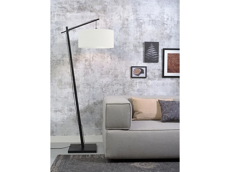 Lampadaire en bambou marron et abat-jour blanc
