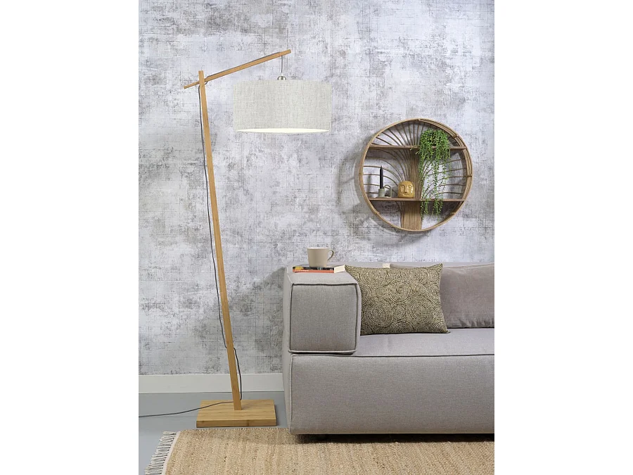 Bruine bamboe vloerlamp met lichte linnen lampenkap