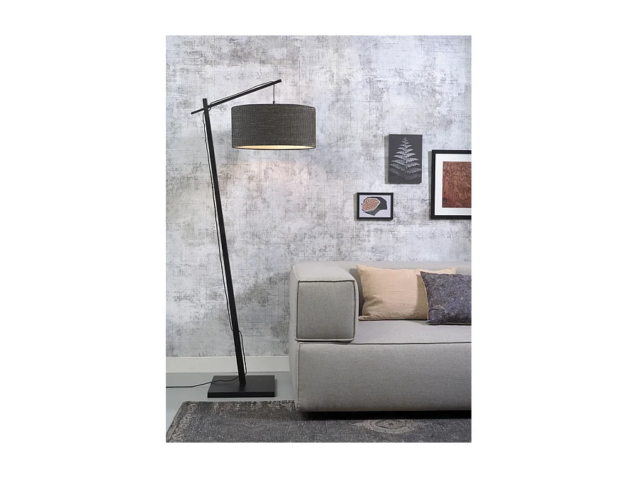 Lampadaire en bambou marron et abat-jour noir