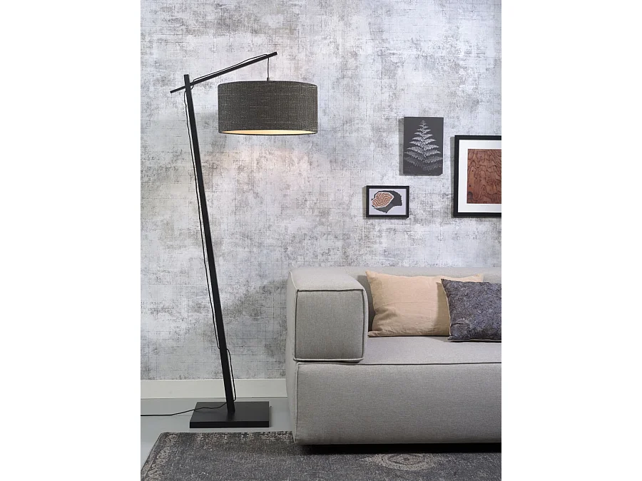 Lampadaire en bambou marron et abat-jour noir