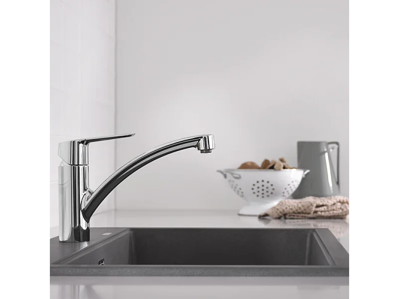 Robinet de cuisine bec bas GROHE Start 2021 chromé + nettoyant GrohClean