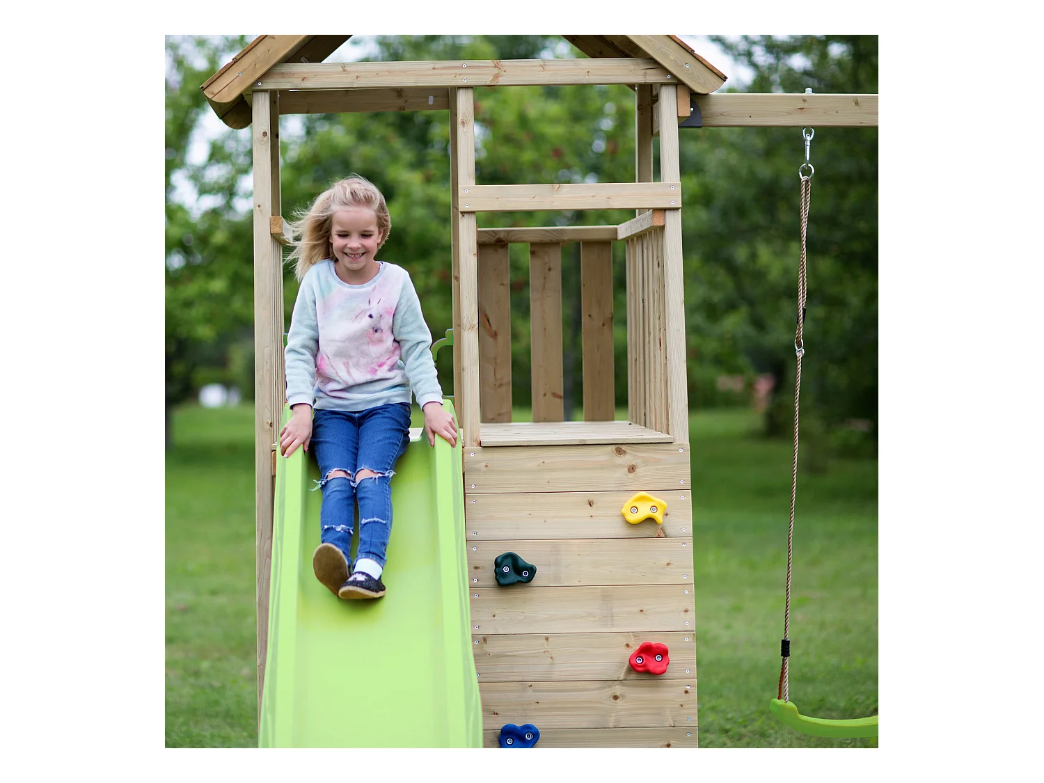 KANGUI Aire de jeux portique en bois WOODI - Double balançoire, toboggan, mur d'escalade, bac a sable, table pique nique, cabane, échelle
