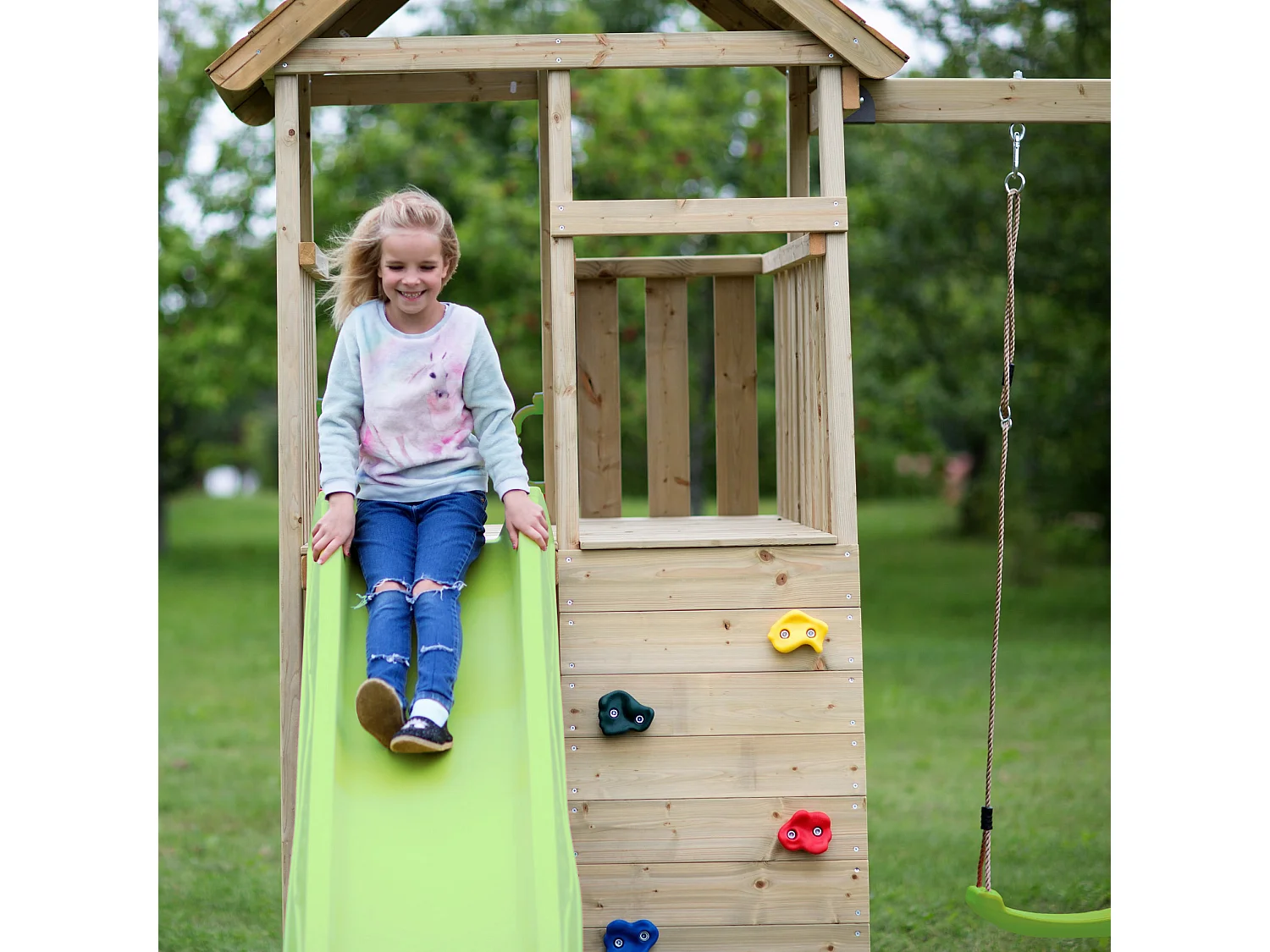 KANGUI Aire de jeux portique en bois WOODI - Double balançoire, toboggan, mur d'escalade, bac a sable, table pique nique, cabane, échelle