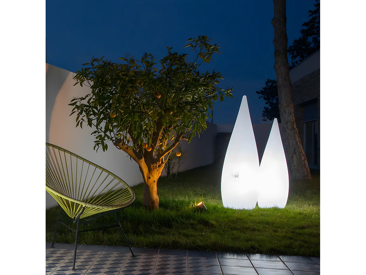 Lampadaire ext filaire CLASSY Blanc Polyéthylène H150CM