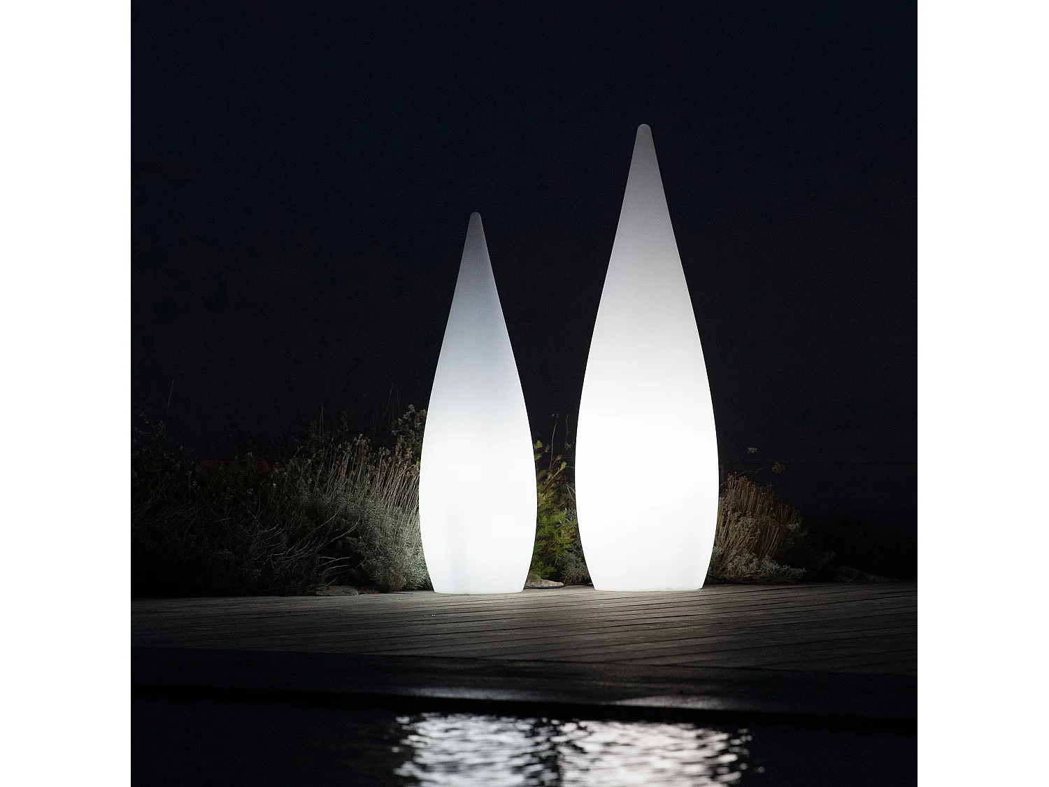 Lampadaire ext filaire CLASSY Blanc Polyéthylène H120CM