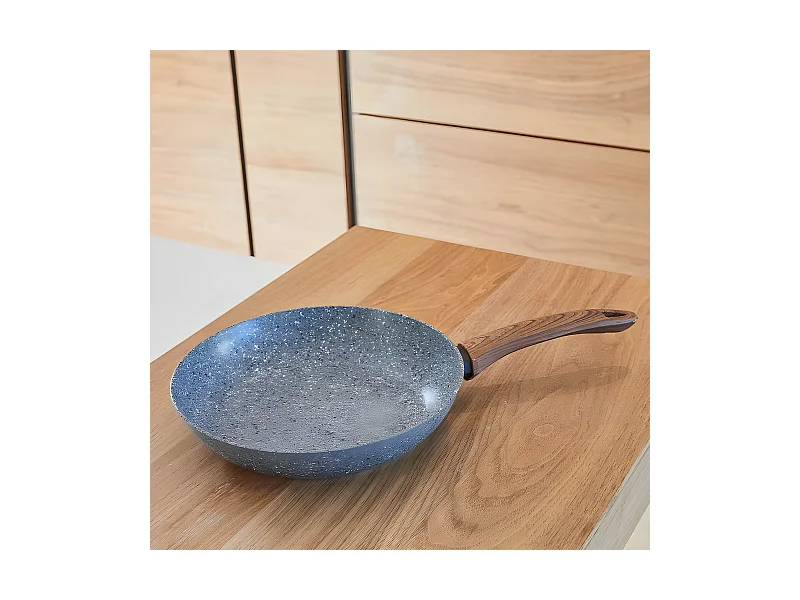 Wok en aluminium induction antiadhésif 28 cm ONYX avec poignée imitation bois revêtement pierre 5 couches