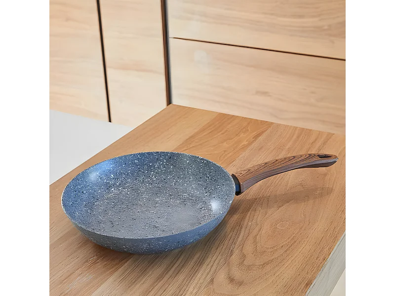 Wok en aluminium induction antiadhésif 28 cm ONYX avec poignée imitation bois revêtement pierre 5 couches