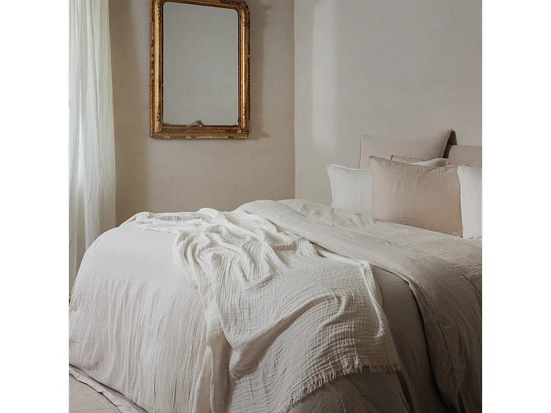 Parure de lit 3 pièces 240x220 cm et 65x65 cm mousseline de coton MILOS beige ficelle