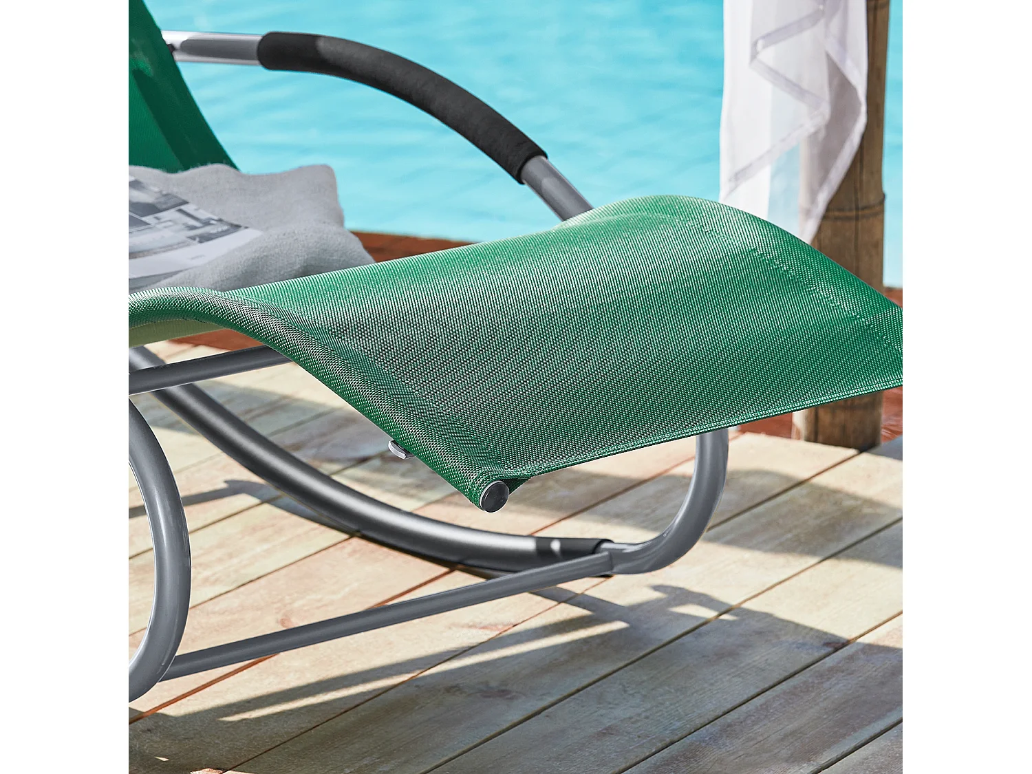 SoBuy Bain de Soleil Chaise Longue Fauteuil à Bascule avec Appui-tête et Pochette latérale et Repose-Pieds Transat de Jardin Rocking Chair Confortable, OGS28-WD