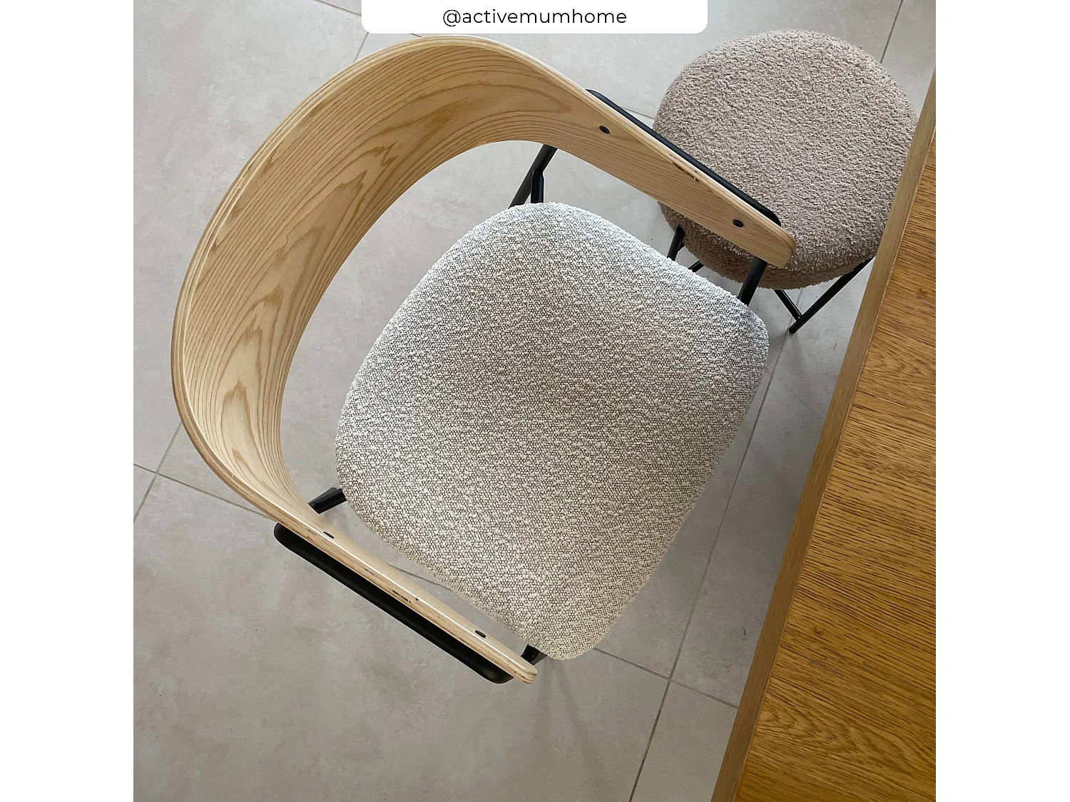 Set de 2 sillas en tejido bouclé blanco y madera de roble - Esmée