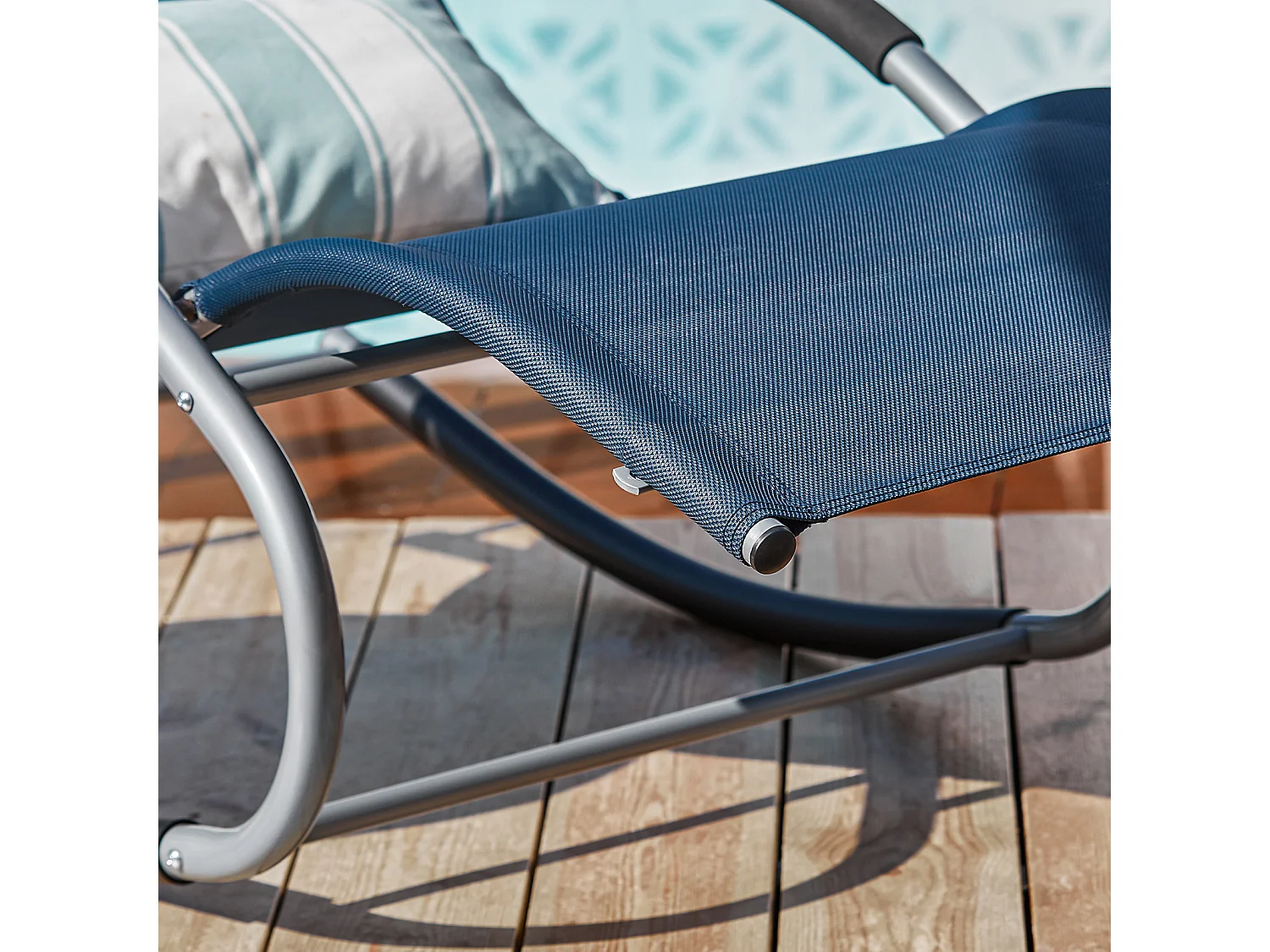 SoBuy Ligstoel Schommelstoel met Hoofdsteun en Zijvak en Voetsteun Comfortabele Tuin Ligstoel Schommelstoel, OGS28-NB