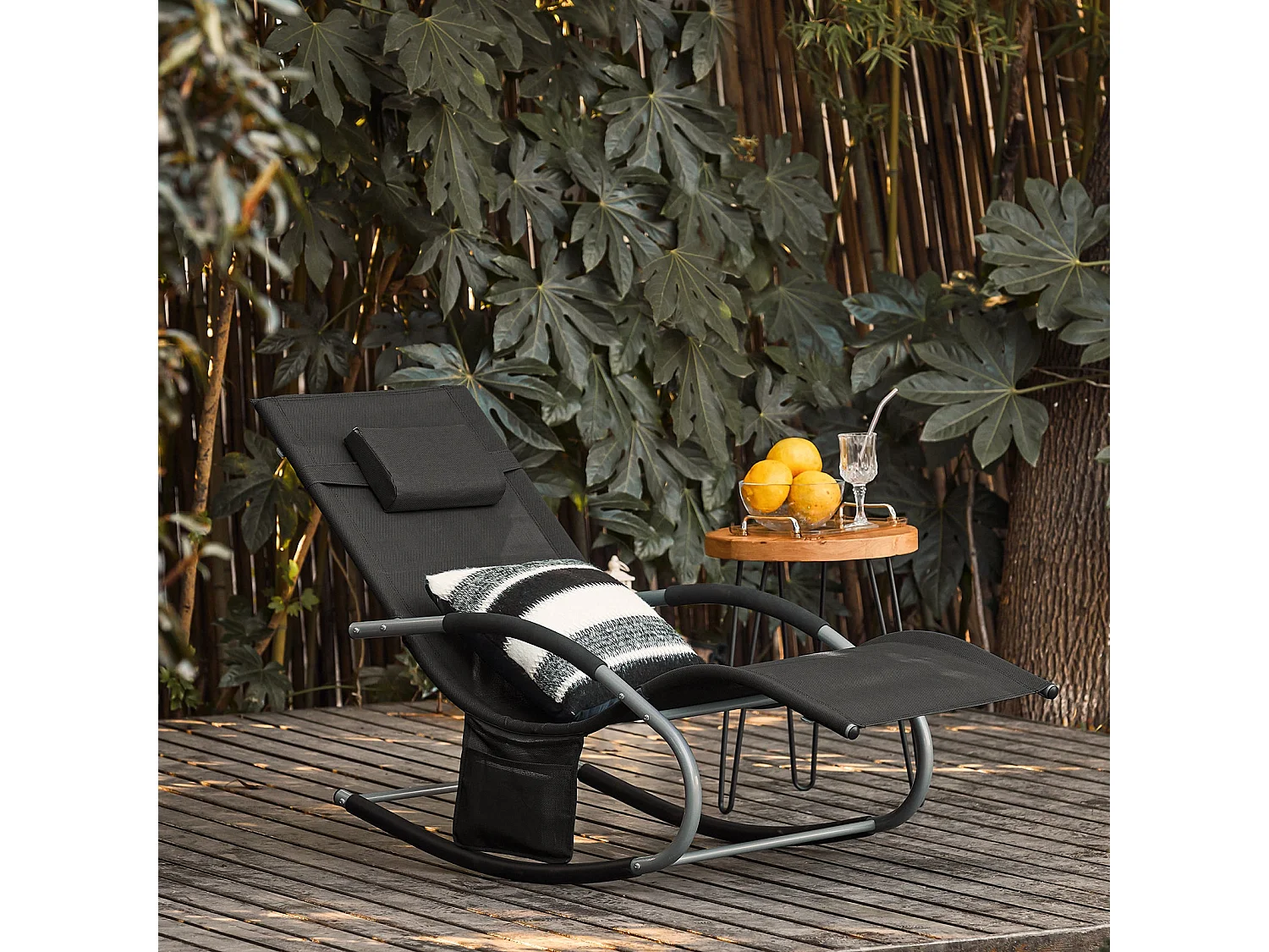 SoBuy Chaise Longue Transat de Jardin Bascule avec Appui-Tête Réglable, Pochette de Rangement et Repose-Pieds, Noir, OGS28-SCHx2