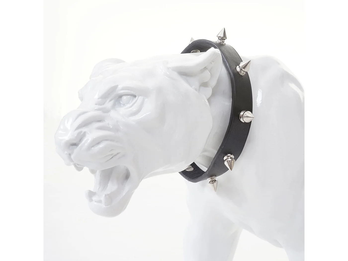 Figurine décorative Panthère avec collier,  blanc brillant, avec collier
