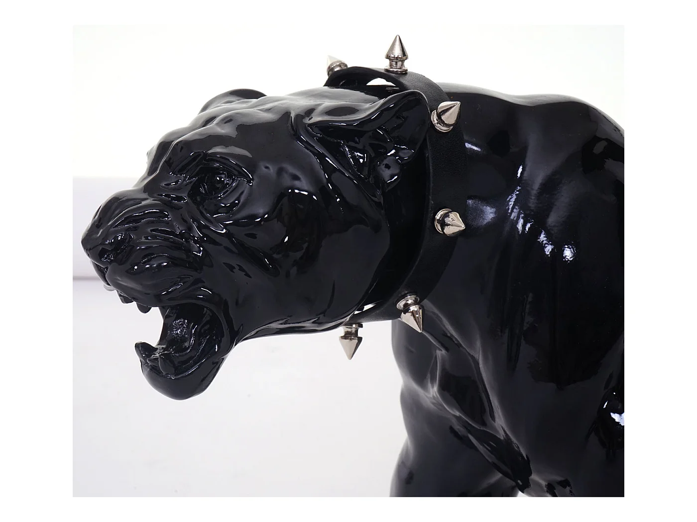 Pantera decorativa com coleira,  preto alto brilho com coleira