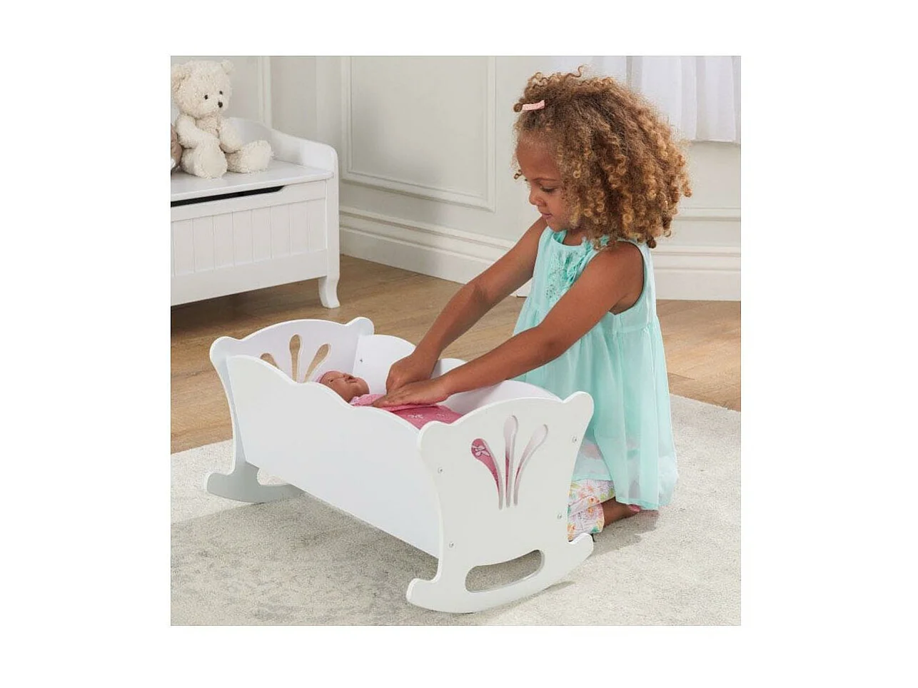 Cuna de madera para muñecas