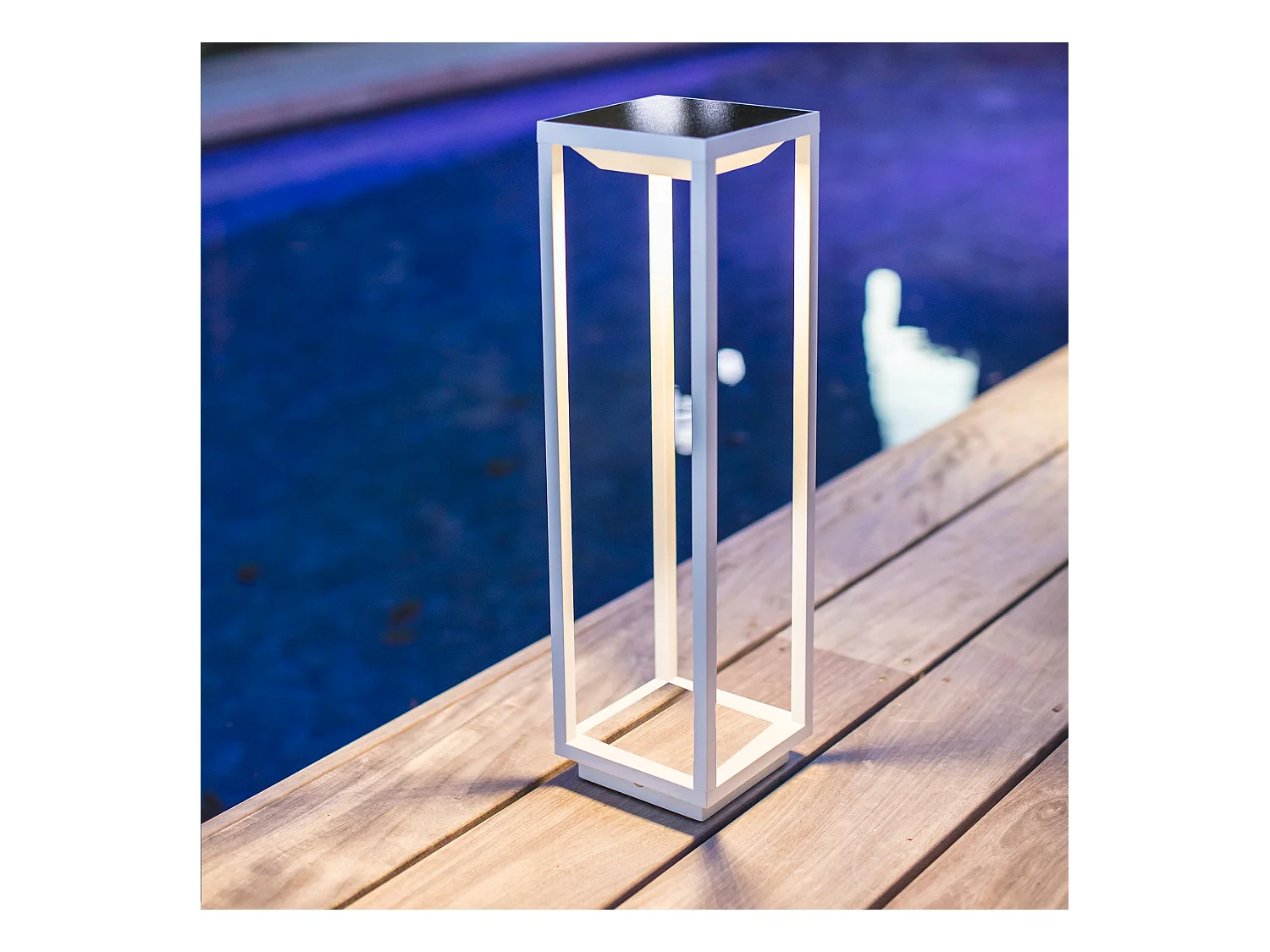Lanterne solaire chic HYDRA Blanc Aluminium H50cm